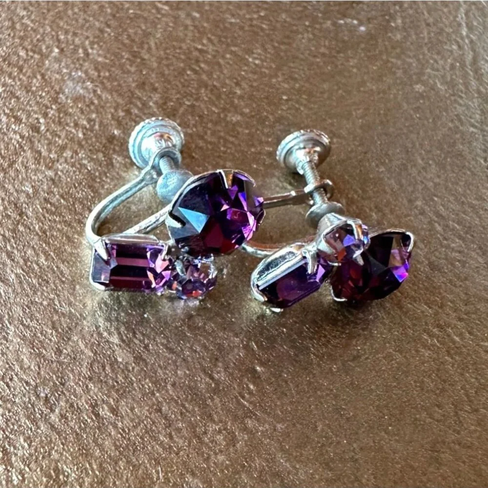 Vintage Purple Rhinestone Screw-Back Earrings Mid-Century Modern Amethyst Color - Picture 9 of 10